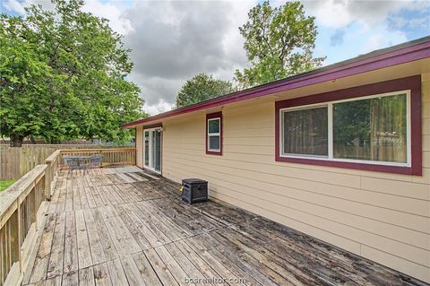 Tiny photo for 3109 Louisiana Avenue, Bryan, TX 77803 (MLS # 26004849)