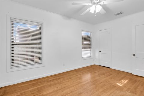 Tiny photo for 1517 Oakview Street, Bryan, TX 77802 (MLS # 26002731)