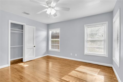 Tiny photo for 1517 Oakview Street, Bryan, TX 77802 (MLS # 26002731)