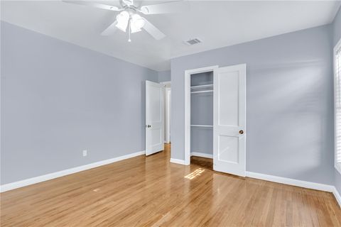 Tiny photo for 1517 Oakview Street, Bryan, TX 77802 (MLS # 26002731)