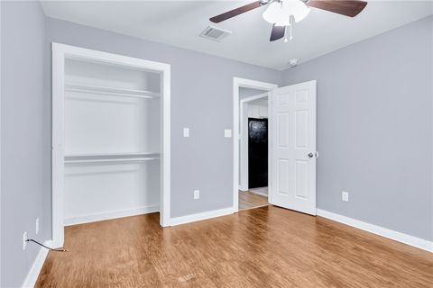 Tiny photo for 1517 Oakview Street, Bryan, TX 77802 (MLS # 26002731)