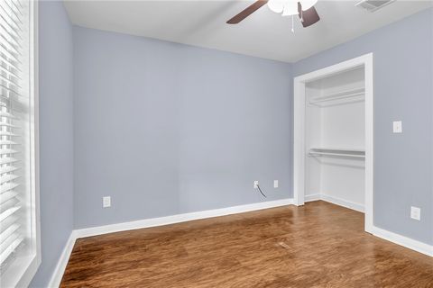 Tiny photo for 1517 Oakview Street, Bryan, TX 77802 (MLS # 26002731)