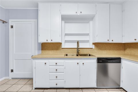 Tiny photo for 1517 Oakview Street, Bryan, TX 77802 (MLS # 26002731)