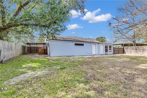 Tiny photo for 1517 Oakview Street, Bryan, TX 77802 (MLS # 26002731)