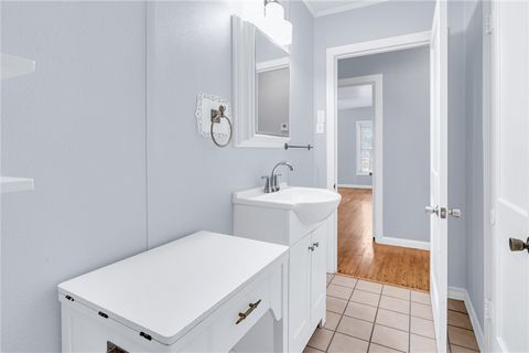 Tiny photo for 1517 Oakview Street, Bryan, TX 77802 (MLS # 26002731)