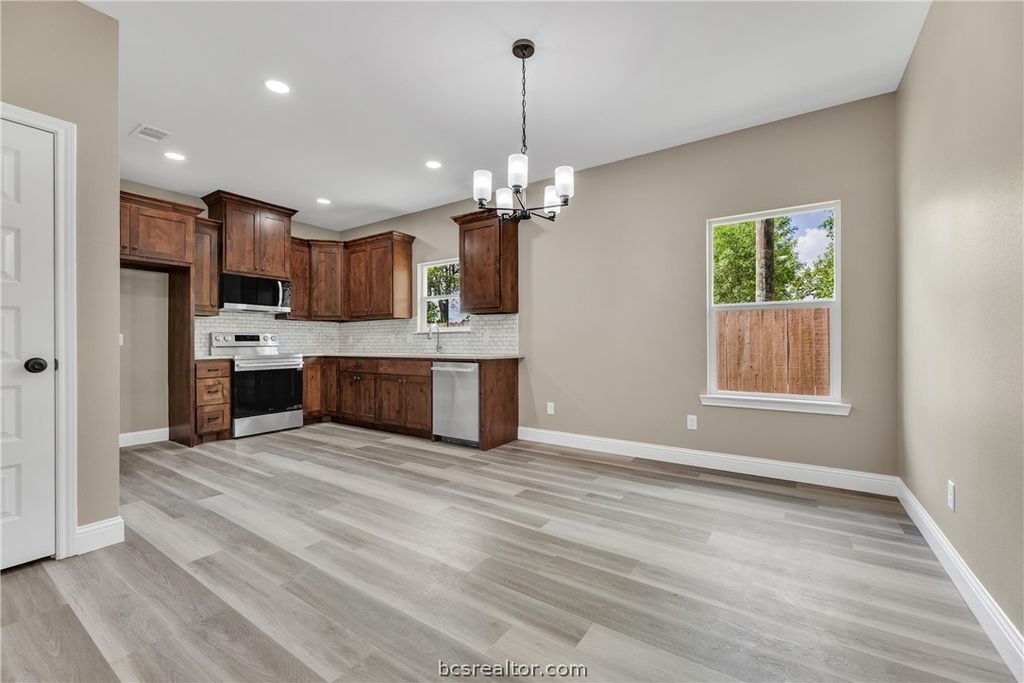 Photo of 905 W Virginia Street, Navasota, TX 77868 (MLS # 26004430)