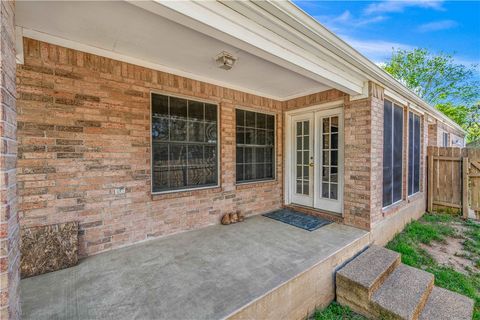 Tiny photo for 2006 Wilderland Cir, Bryan, TX 77807 (MLS # 26003729)