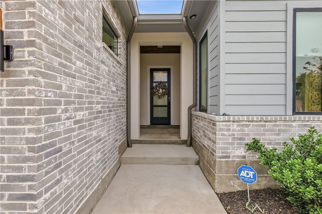 Photo of 2852 Persimmon Ridge Court, Bryan, TX 77807 (MLS # 26004857)