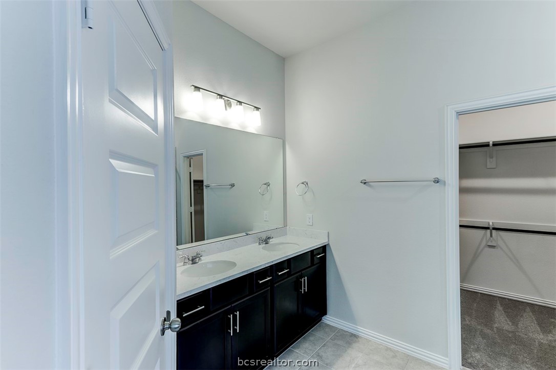 College Station, Texas 77845, United States, 4 Bedrooms Bedrooms, ,3 BathroomsBathrooms,Residential,Pending,60223