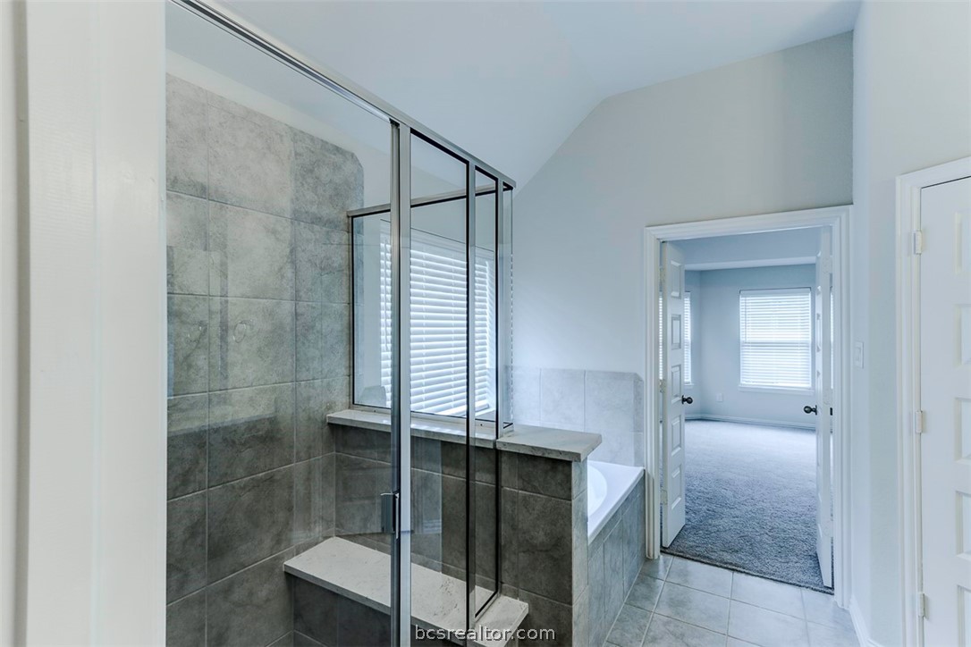 College Station, Texas 77845, United States, 4 Bedrooms Bedrooms, ,3 BathroomsBathrooms,Residential,Pending,60223