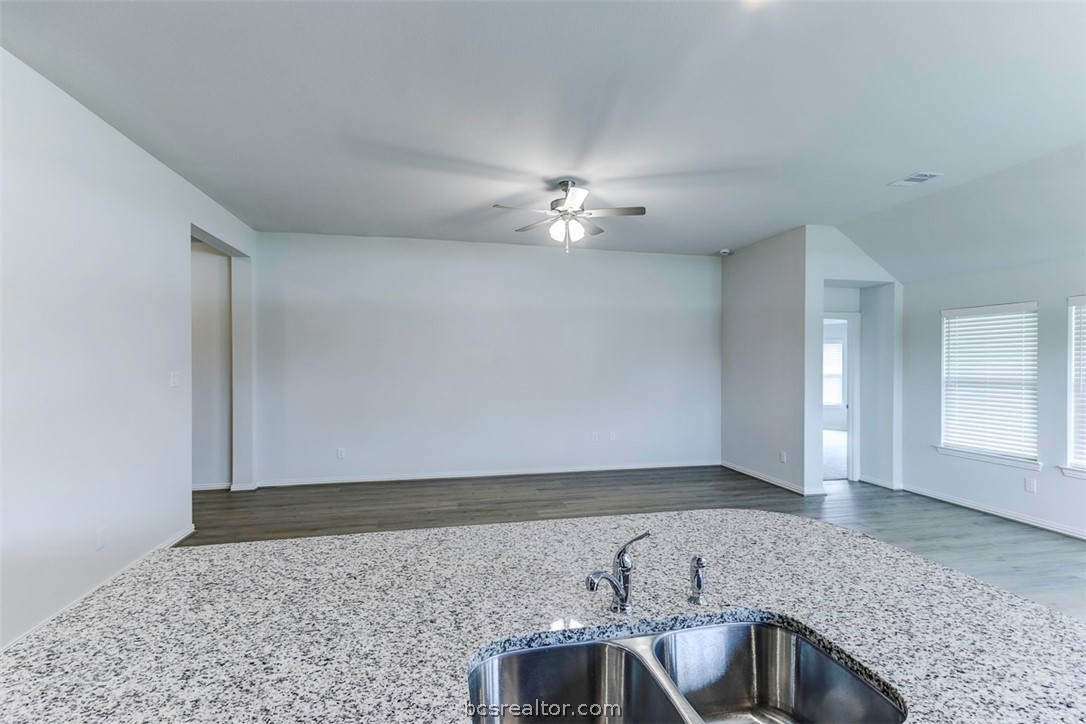 College Station, Texas 77845, United States, 4 Bedrooms Bedrooms, ,3 BathroomsBathrooms,Residential,Pending,60223