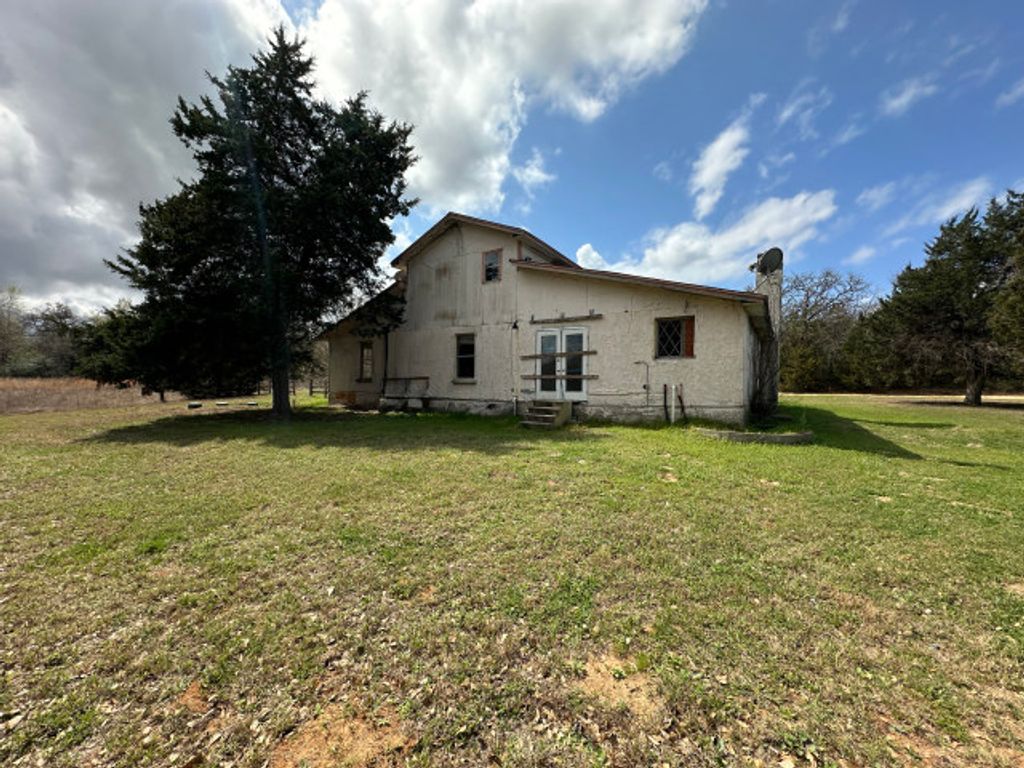 Photo of 620 Sundown Road, Caldwell, TX 77836 (MLS # 26003656)