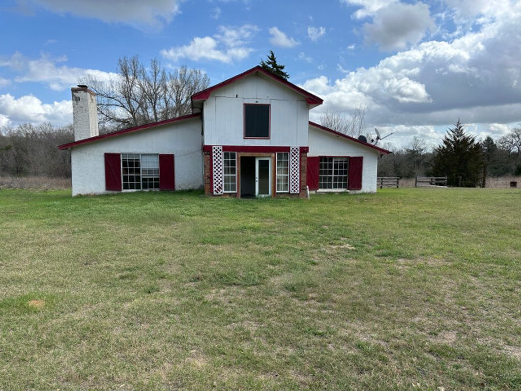 Photo of 620 Sundown Road, Caldwell, TX 77836 (MLS # 26003656)