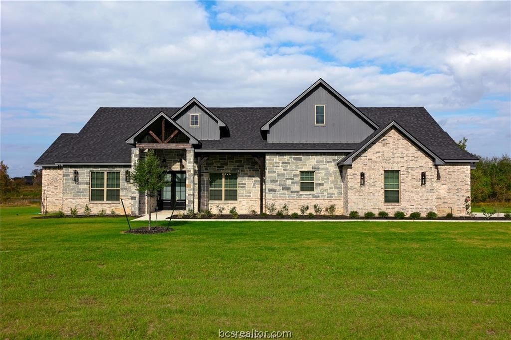 Photo of 10070 Crown Point Pt, Iola, TX 77861 (MLS # 26006547)