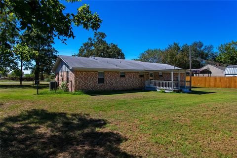 Tiny photo for 415 W Decherd Street, Franklin, TX 77856 (MLS # 26005406)