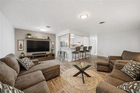 Tiny photo for 415 W Decherd Street, Franklin, TX 77856 (MLS # 26005406)