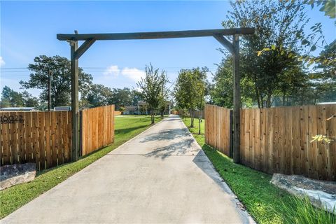 Tiny photo for 18022 Rogers Road Rd, New Waverly, TX 77358 (MLS # 25010574)