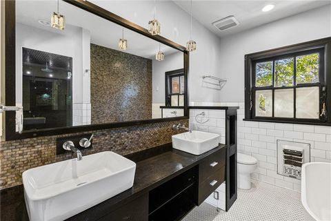 Tiny photo for 712 Banks Avenue, Bryan, TX 77803 (MLS # 25009878)