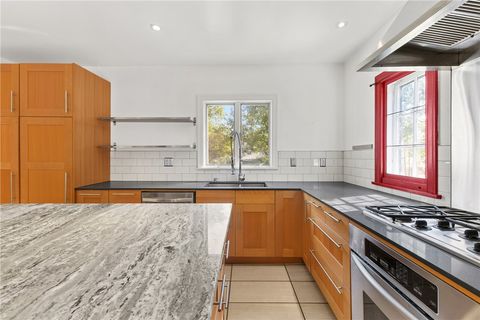 Tiny photo for 712 Banks Avenue, Bryan, TX 77803 (MLS # 25009878)