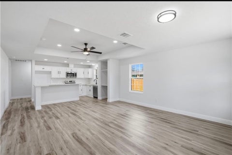 Tiny photo for 211 Moss Avenue, Hearne, TX 77859 (MLS # 26011521)