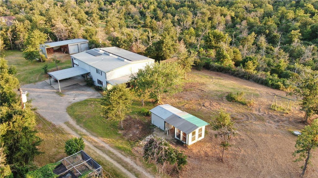Photo of 1004 22 Hills Rd St, Gause, TX 77857 (MLS # 26010399)