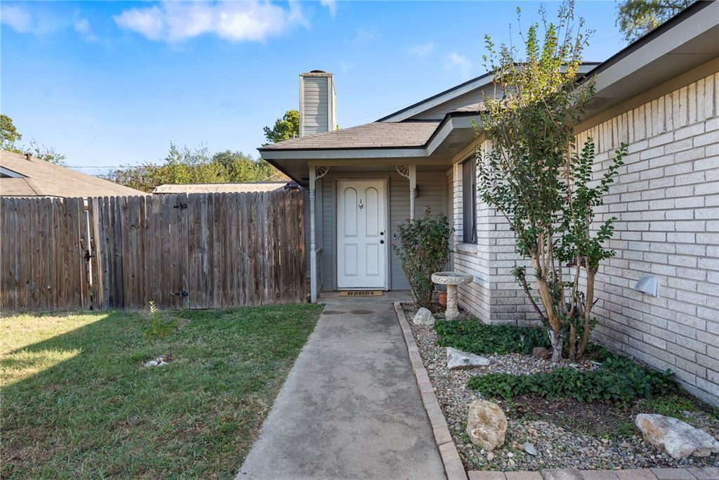 Photo of 3113 Larkspur Circle, College Station, TX 77845 (MLS # 25011898)