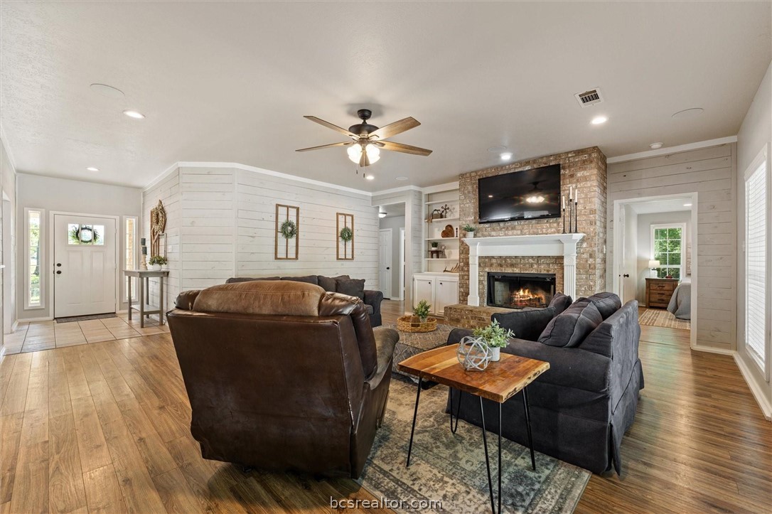 2525 Peach Creek Road