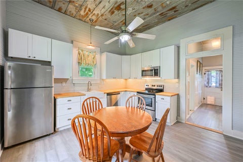 Tiny photo for 326 5th Street, Somerville, TX 77879 (MLS # 26008617)