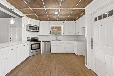 Tiny photo for 608 E Barton Street, Calvert, TX 77837 (MLS # 26001822)