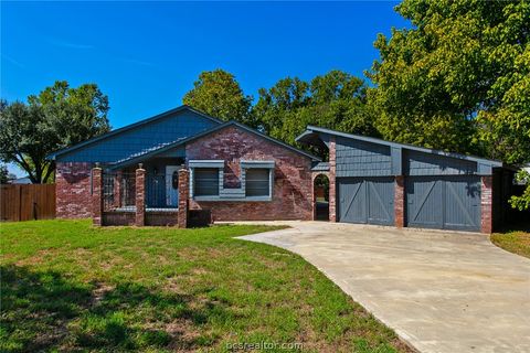 8 Willow Drive Hearne TX 77859