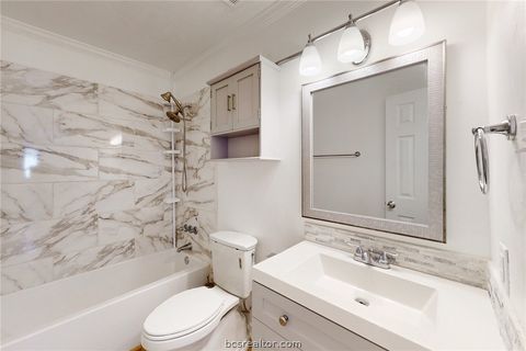 Tiny photo for 8 Willow Drive, Hearne, TX 77859 (MLS # 26002957)