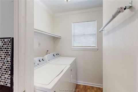 Tiny photo for 8 Willow Drive, Hearne, TX 77859 (MLS # 26002957)