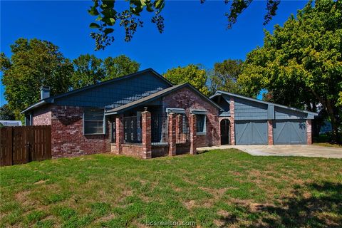 Tiny photo for 8 Willow Drive, Hearne, TX 77859 (MLS # 26002957)