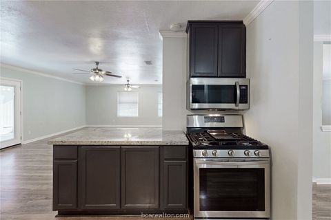 Tiny photo for 8 Willow Drive, Hearne, TX 77859 (MLS # 26002957)