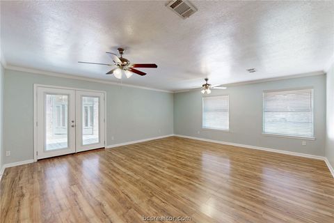 Tiny photo for 8 Willow Drive, Hearne, TX 77859 (MLS # 26002957)