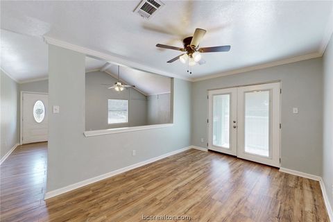 Tiny photo for 8 Willow Drive, Hearne, TX 77859 (MLS # 26002957)