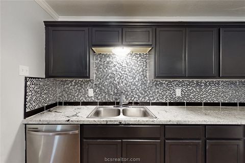 Tiny photo for 8 Willow Drive, Hearne, TX 77859 (MLS # 26002957)