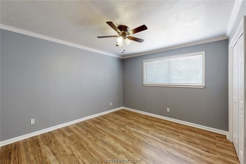 Tiny photo for 8 Willow Drive, Hearne, TX 77859 (MLS # 26002957)