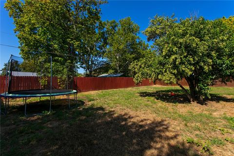 Tiny photo for 8 Willow Drive, Hearne, TX 77859 (MLS # 26002957)