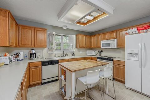 Tiny photo for 2308 Carnation Court, College Station, TX 77840 (MLS # 26003122)