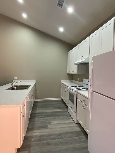 Tiny photo for 1305 W Villa Maria Road #D202, Bryan, TX 77801 (MLS # 26001229)