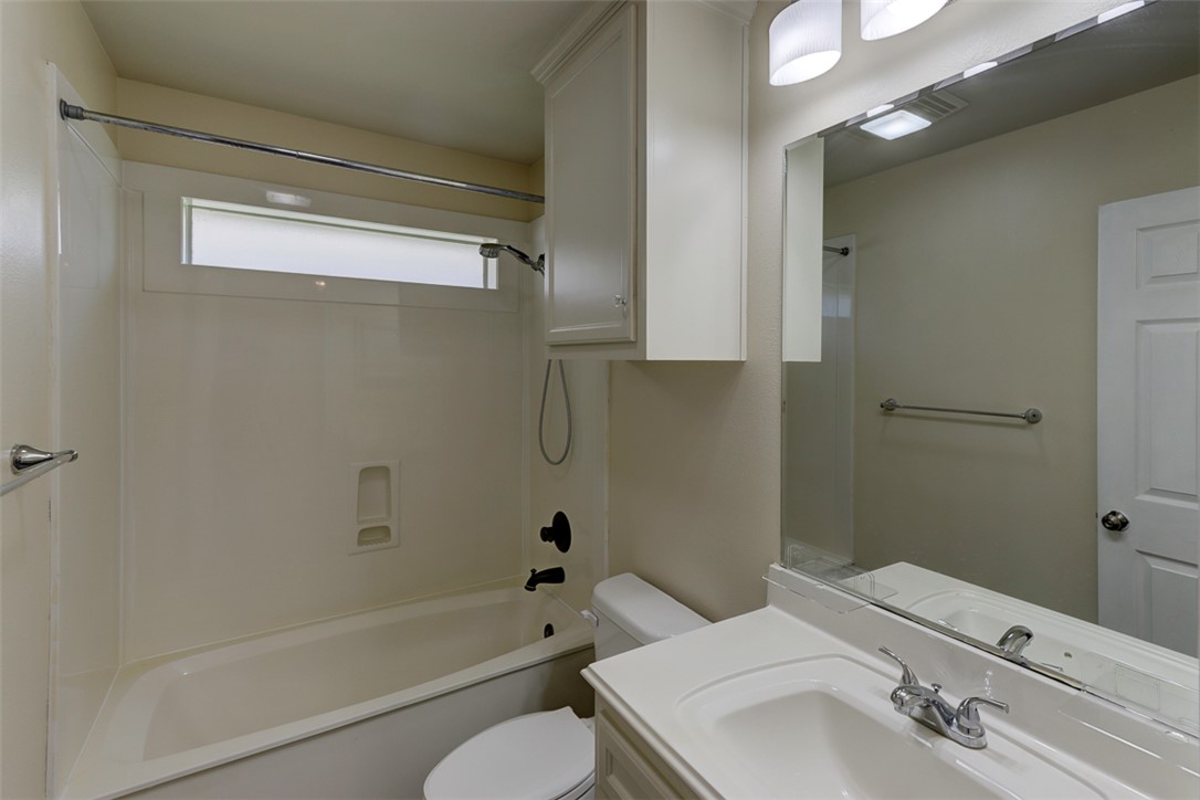 College Station, Texas 77845, United States, 3 Bedrooms Bedrooms, ,2 BathroomsBathrooms,Residential,Pending,148124