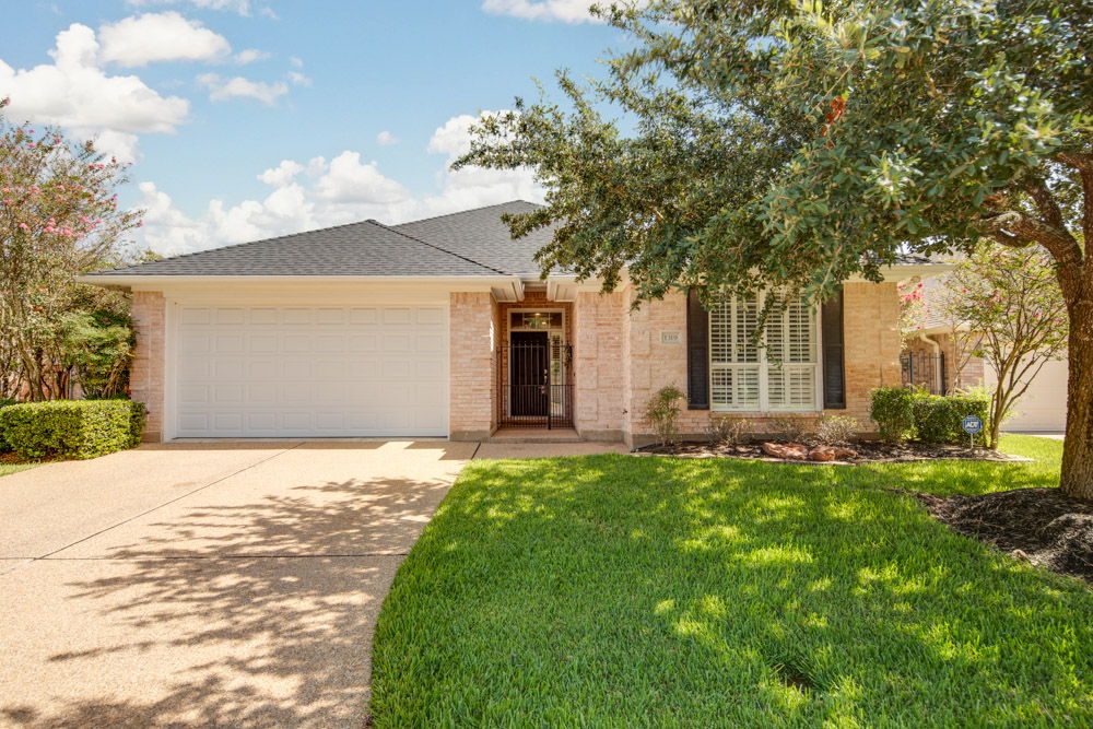 Photo of 1319 Wilshire Court, College Station, TX 77845 (MLS # 26009368)