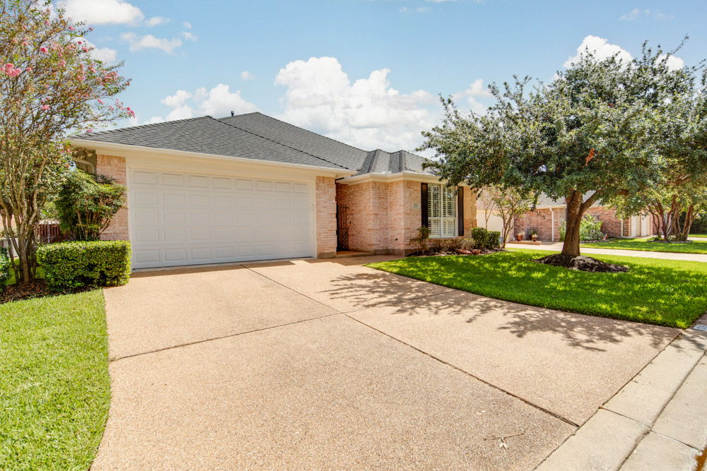 Photo of 1319 Wilshire Court, College Station, TX 77845 (MLS # 26009368)
