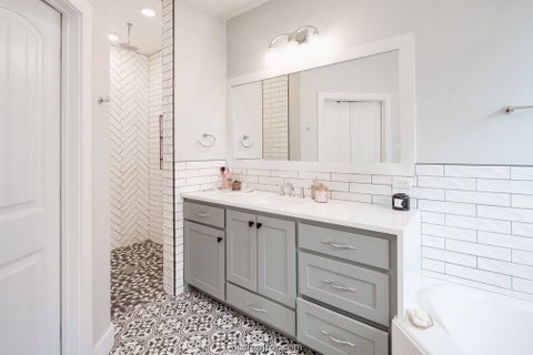 Tiny photo for 3200 Glencairn Court, Bryan, TX 77808 (MLS # 26012365)