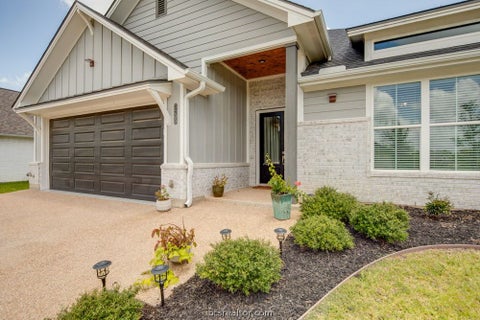 Tiny photo for 3200 Glencairn Court, Bryan, TX 77808 (MLS # 26012365)