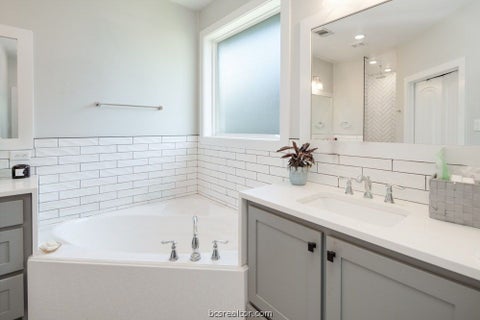 Tiny photo for 3200 Glencairn Court, Bryan, TX 77808 (MLS # 26012365)