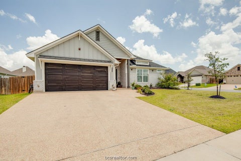 Tiny photo for 3200 Glencairn Court, Bryan, TX 77808 (MLS # 26012365)