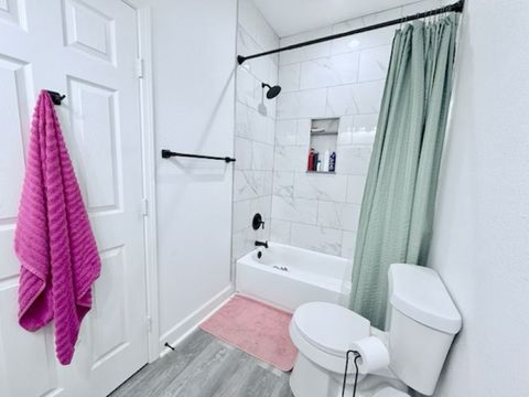 Tiny photo for 810 Brown Street, Brenham, TX 77833 (MLS # 26005038)