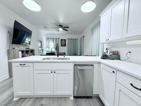 Tiny photo for 810 Brown Street, Brenham, TX 77833 (MLS # 26005038)